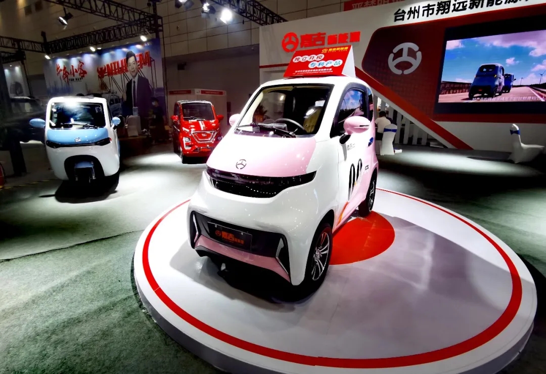 冬天接娃最好的代步车,全封闭三轮车最好买哪种