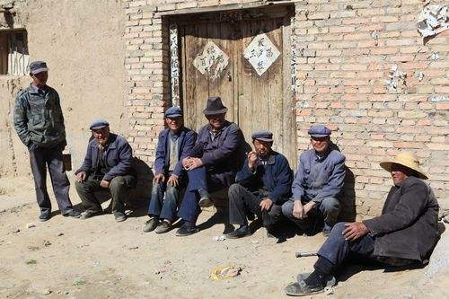 俗语“十月初一阴，柴炭贵如金”，今冬是冷是暖，看老农的预测