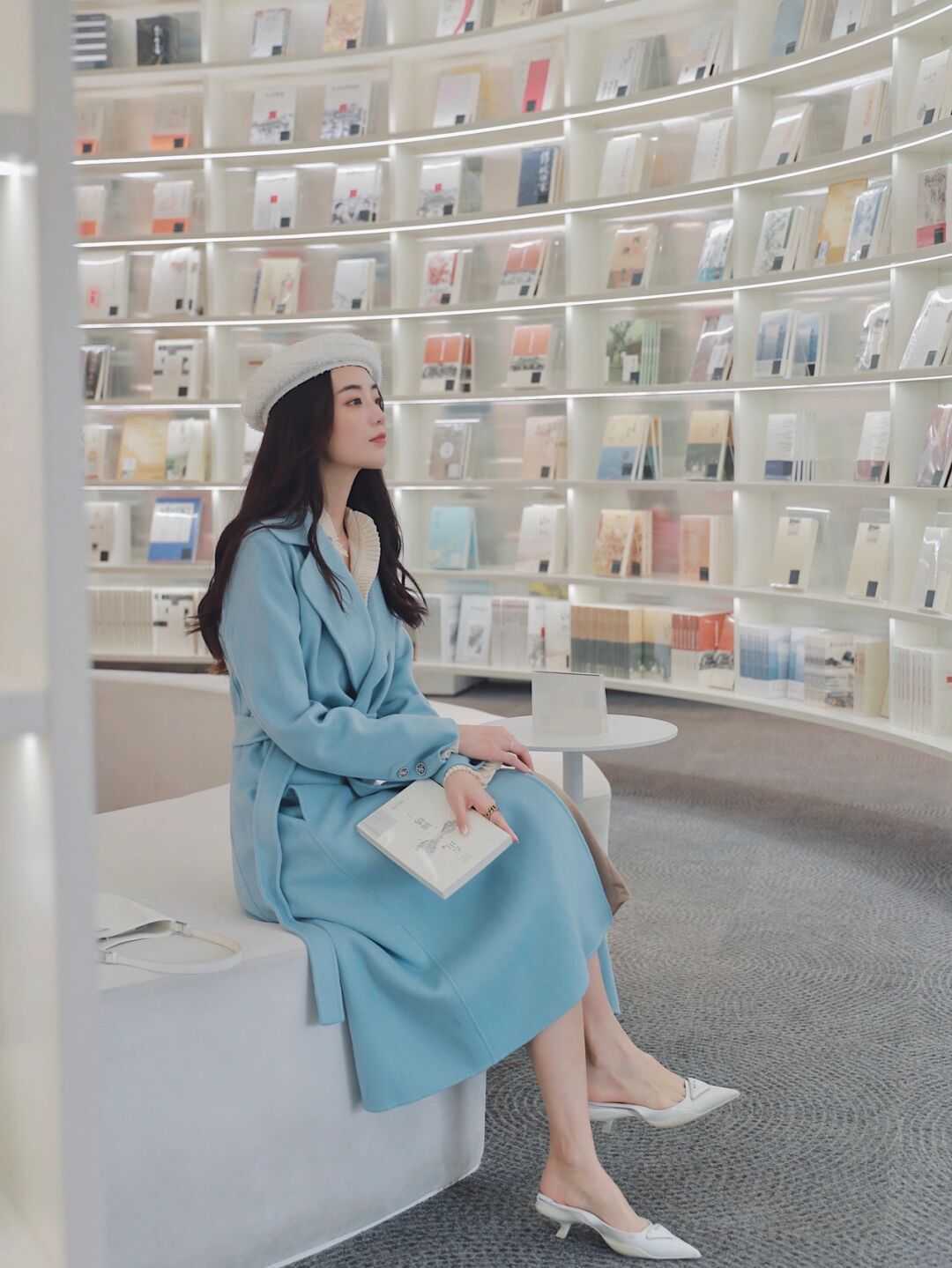 大衣穿不出来,短款收腰大衣好搭