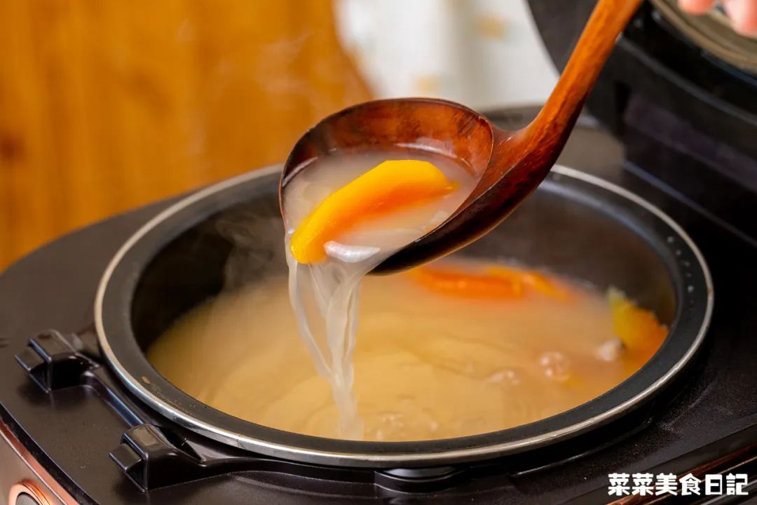 这一碗又润又美，电饭煲一键搞定！比敷面膜还管用