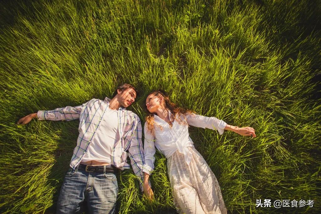 夏日亲热当心“*爱性**感冒”，汗多就是身子虚吗？