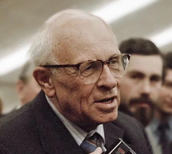 俄罗斯人的性格特点历史影响,俄罗斯的民族性格论文