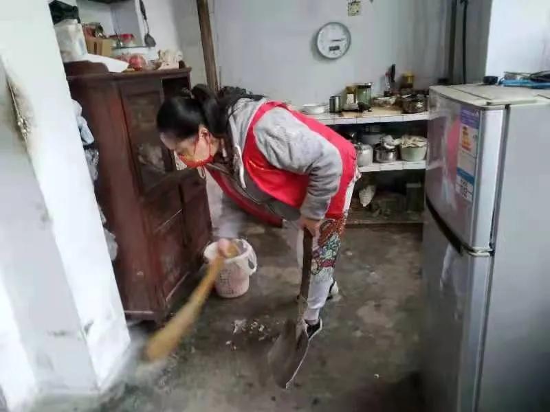 追寻红色记忆传承红色精神学雷锋,传承红色基因弘扬雷锋精神1000字