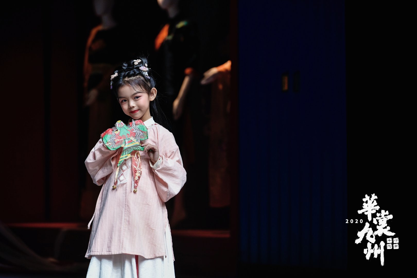 盘点那些穿上汉服的小孩子,穿汉服的小模样太可爱了