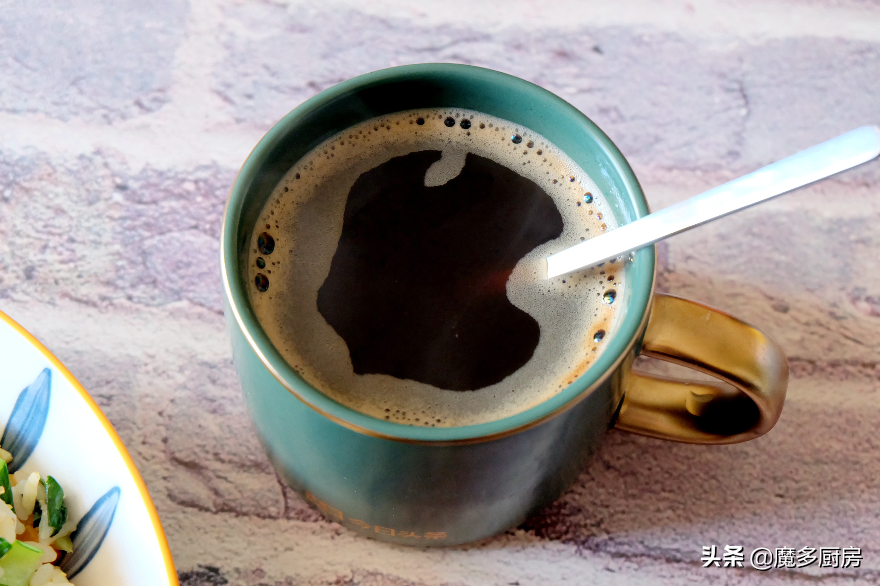 体重减了两斤又开始得瑟了,体重降低了好开心