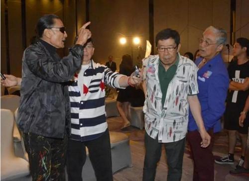 谢贤周星驰完整版,谢贤周星驰李小龙