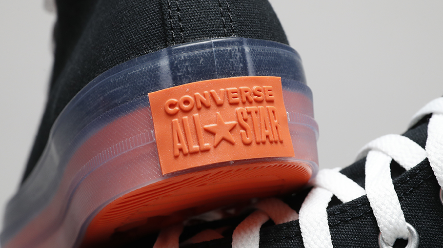 匡威银灰色高帮帆布鞋,脚感爆炸帆布鞋