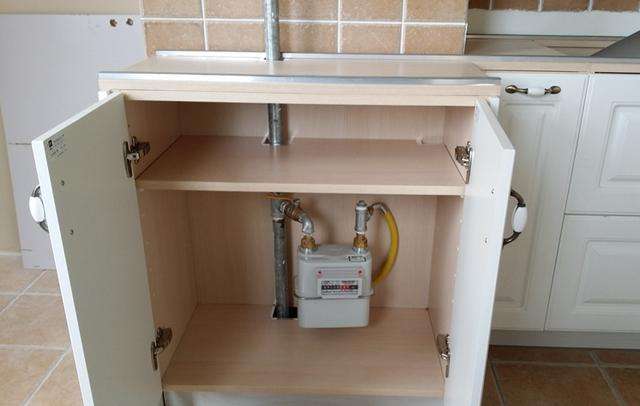 厨房中的危险源,装在厨房的燃气热水器注意事项