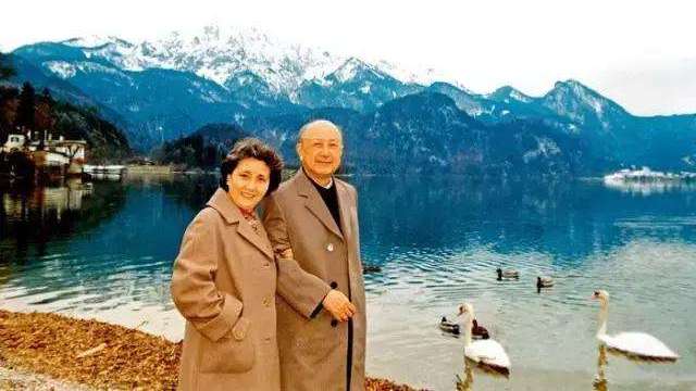 钱学森去世影像,钱学森逝世三军仪仗队