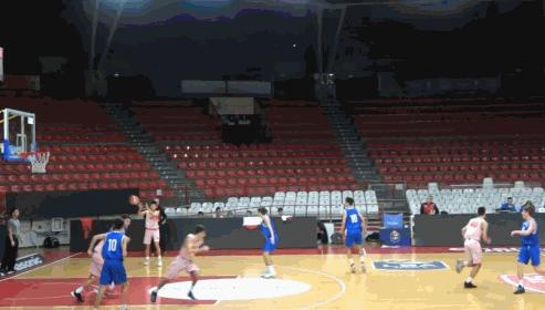 16岁中国后卫,16岁中国小将在意大利打球