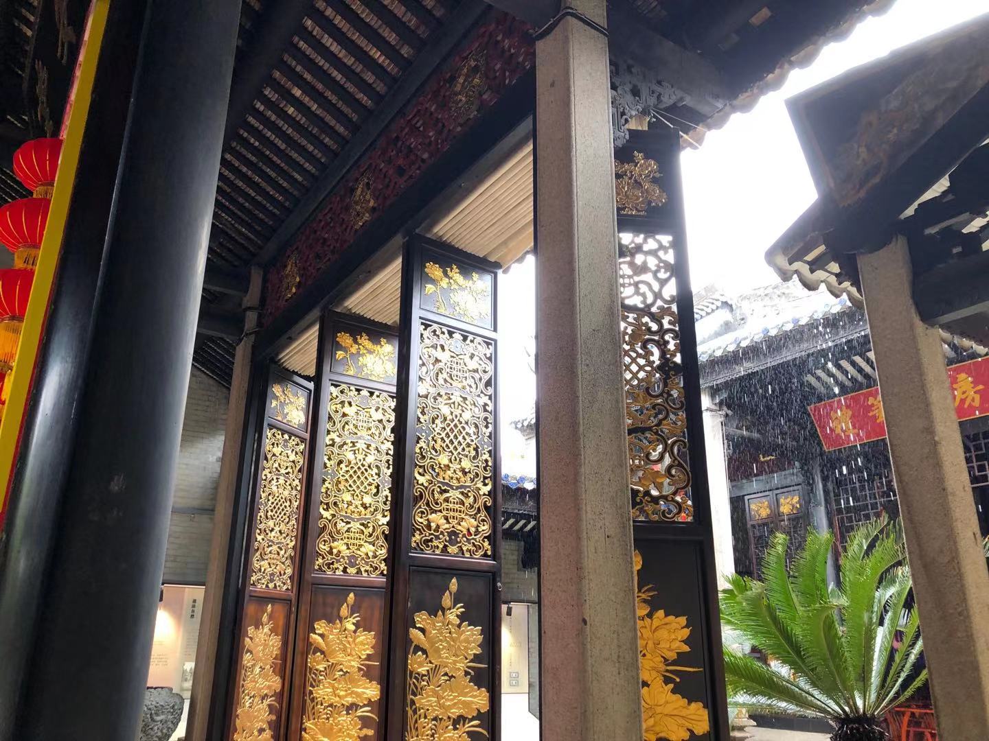 余荫山房是典型的岭南园林风格,岭南私家园林余荫山房