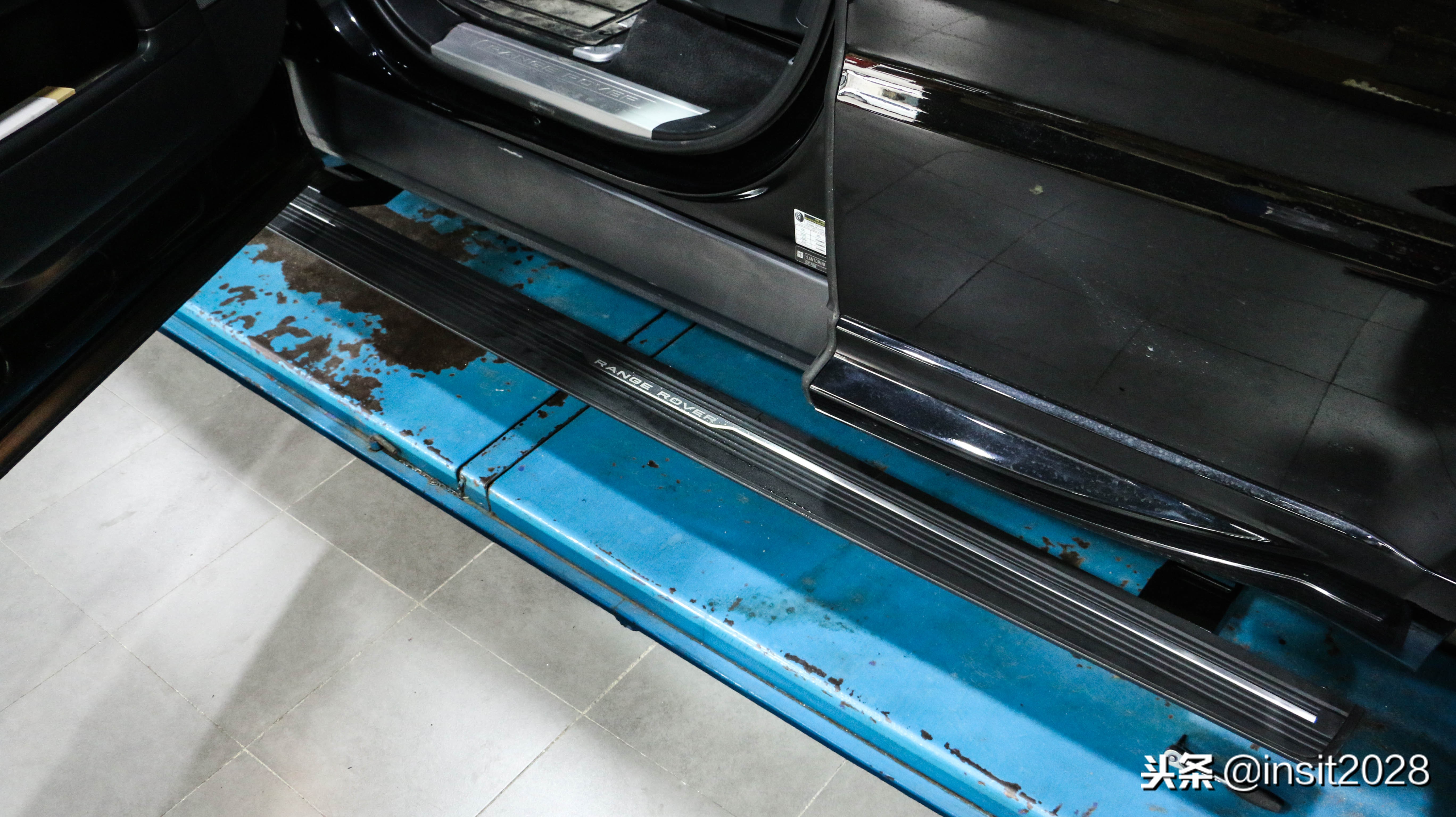 路虎揽胜运动版奔驰大g雪地爬坡,路虎揽胜和奔驰大g哪个舒适