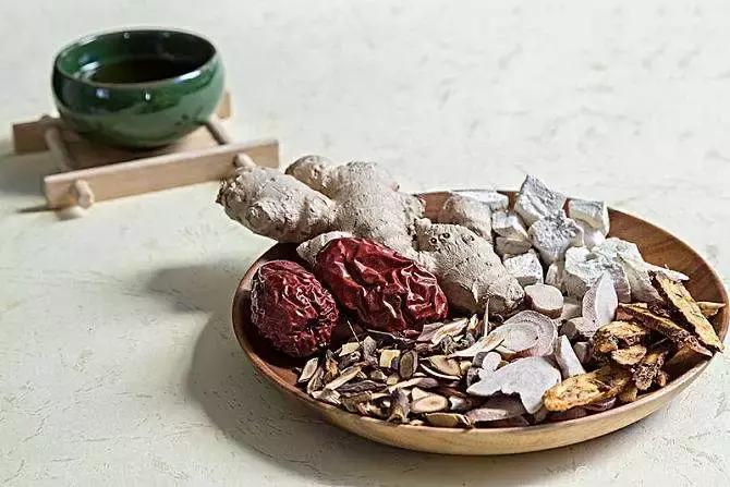 有什么中药能治子宫多发性肌瘤,什么中草药对子宫肌瘤有作用