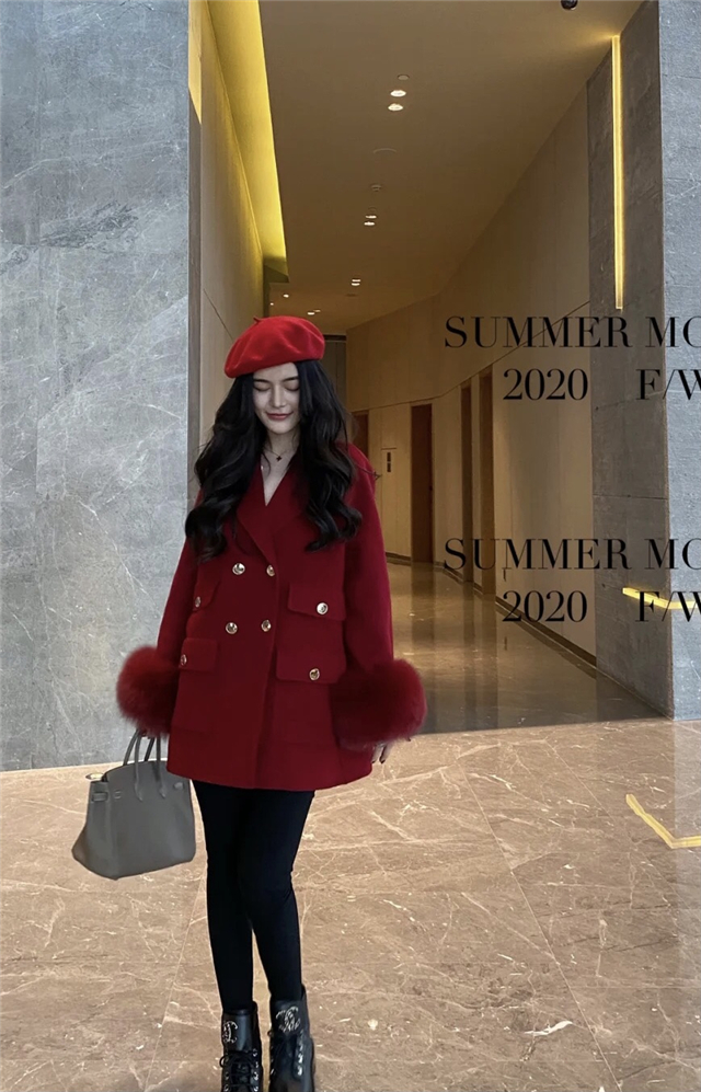 红色是秋冬最显气质的时髦的颜色,怎么把红色穿出不落俗套的时髦感