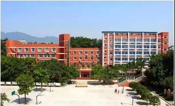重庆巴南中学是重庆市重点中学吗,重庆市主城中学梯队排序