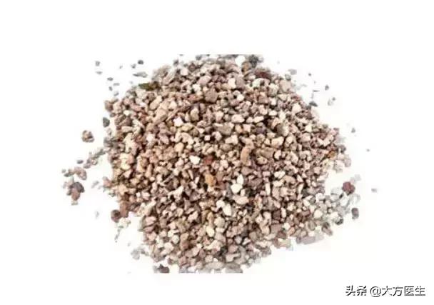 男孩眼球被溶化是怎么回事,8岁小孩眼球融化