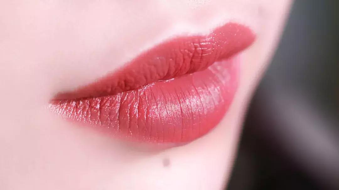 女生必买的十支口红试色,水红色口红推荐平价