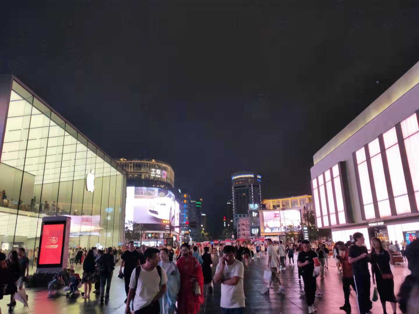 这九大业态品牌榜单透露谁是杭州购物中心流量王？