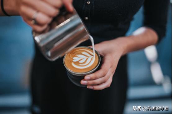 英国留学生什么兼职工资比较高,留学生工资最高的行业