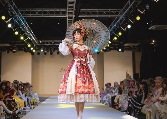 国牌Lo店态度一度遭质疑，这4点现状太真实，lo娘：爱得太卑微