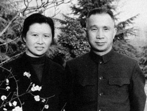 先当军团长后成师长，22岁牺牲，14年后，其部下粟裕为他复仇成功