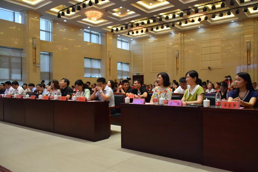 南体健美操的直播间,南体直播回放春晚