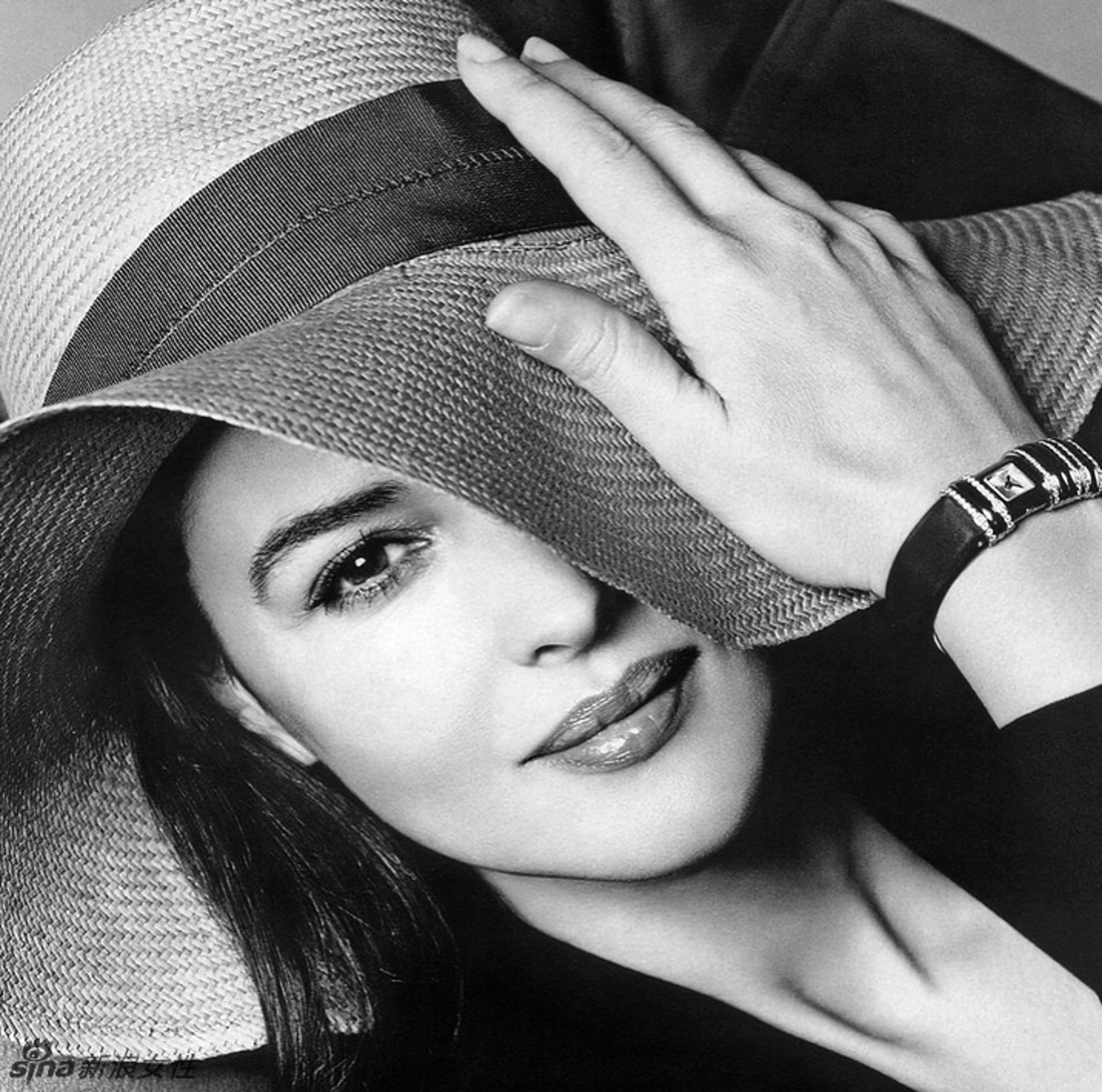 性感*物尤**：莫妮卡·贝鲁奇V