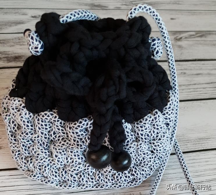 漂亮的钩针饰品,钩针小饰品教程图解