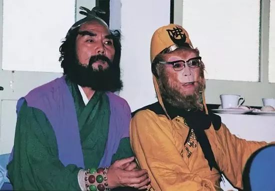 戚薇死鱼眼瞪人,戚薇死亡凝视