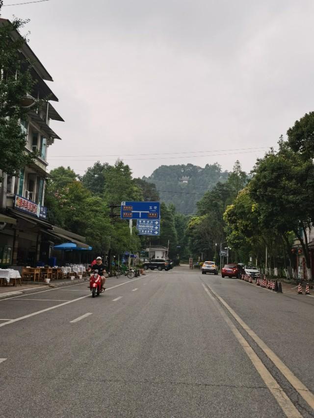 带妈妈去青城山避暑,陪父母游四川青城山