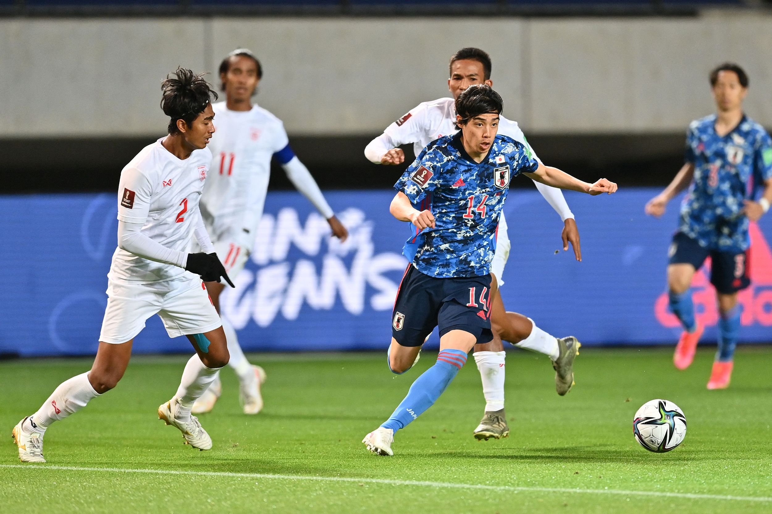 卡塔尔世界杯亚洲预选赛国足战况,卡塔尔世界杯国足世预赛回顾