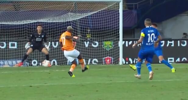 埃弗拉绝杀,武汉卓尔训练中的埃弗拉