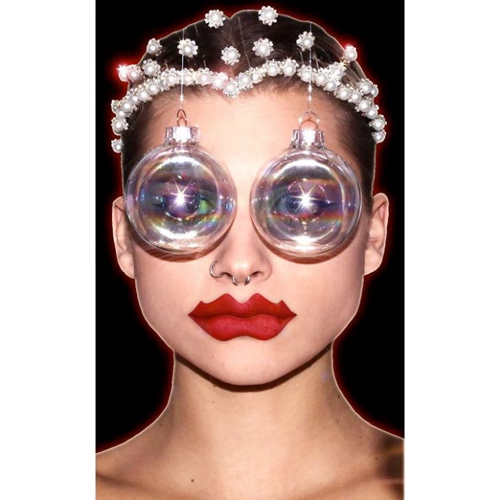 在折腾嘴唇这件事上，大家都一样