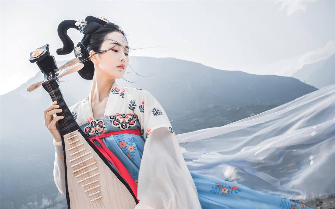 疯了？韩国人把汉服骂上热搜：明明是韩服，中国人抄袭了韩国