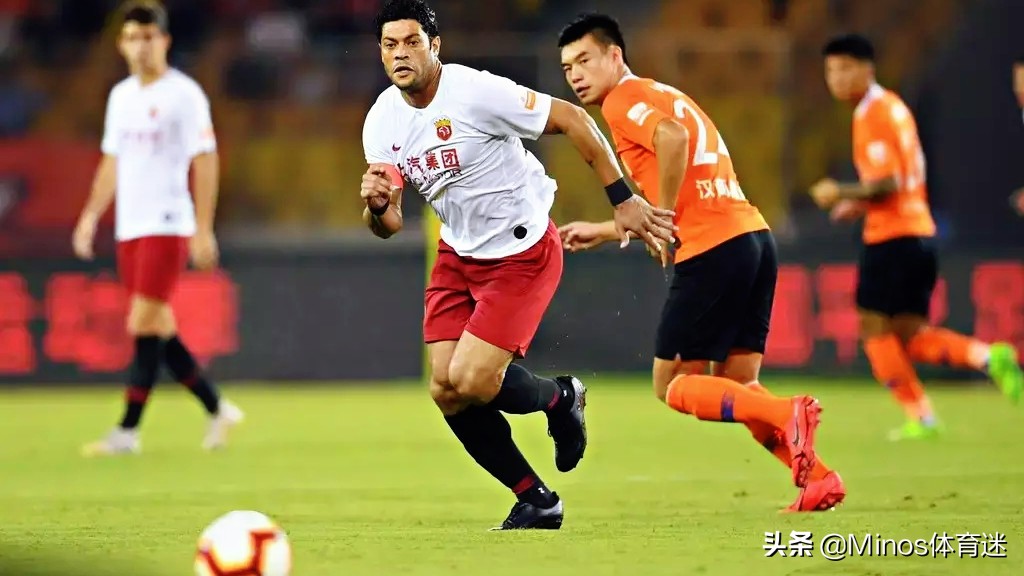 超简报：恒大大胜独占榜首，上港失算武汉平局