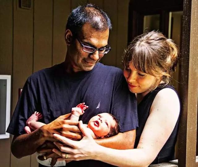 这位天才医生保住了患者的一条腿,这位医生拯救了许多人的英语