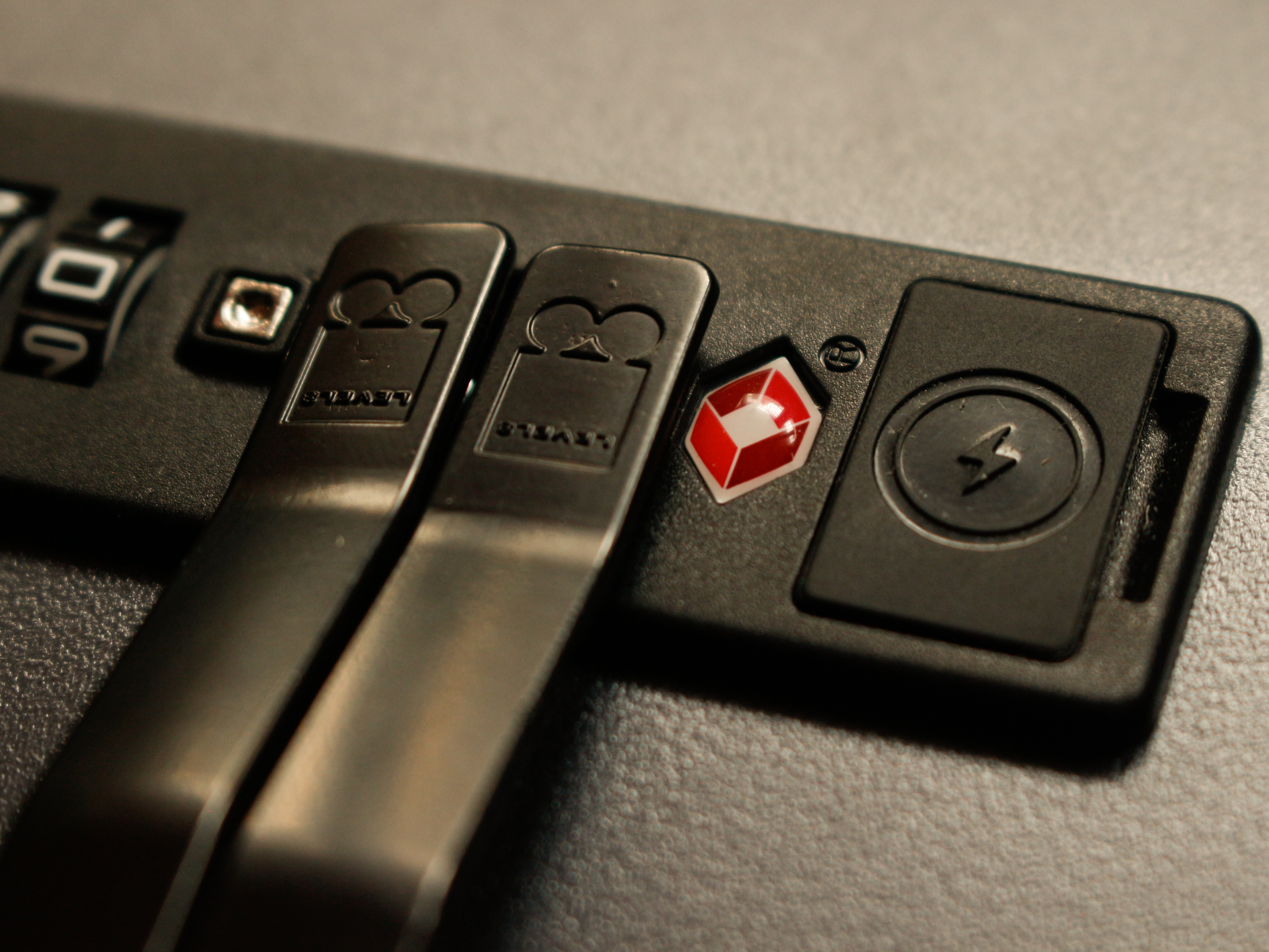 地平线8号拉杆箱旗舰版开箱,地平线八号最新款行李箱