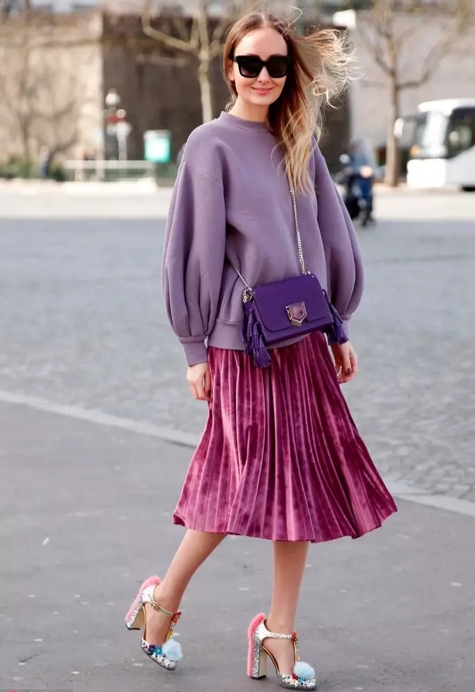 适合搭配牛仔裤的卫衣推荐,连帽卫衣搭配牛仔裤系列