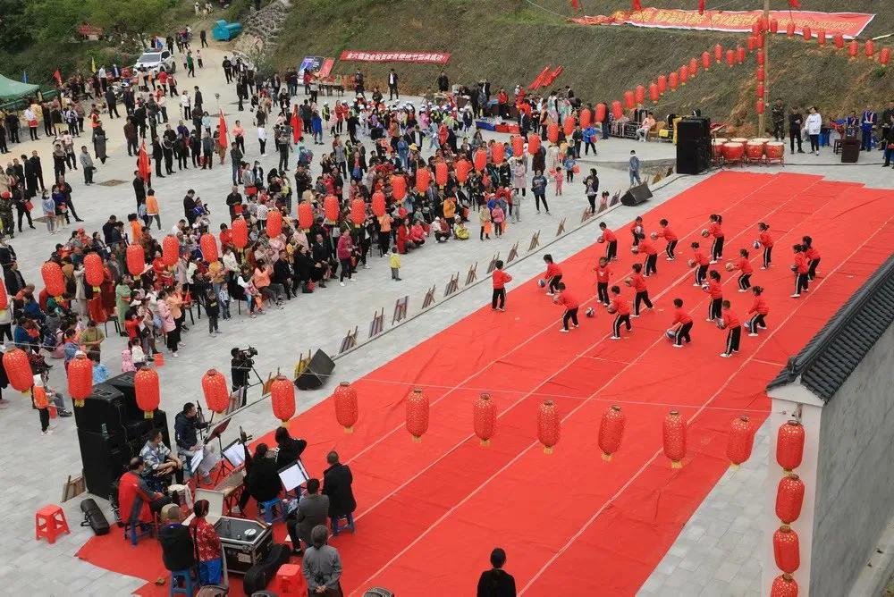 人间最美四月天，十里樱桃红满园