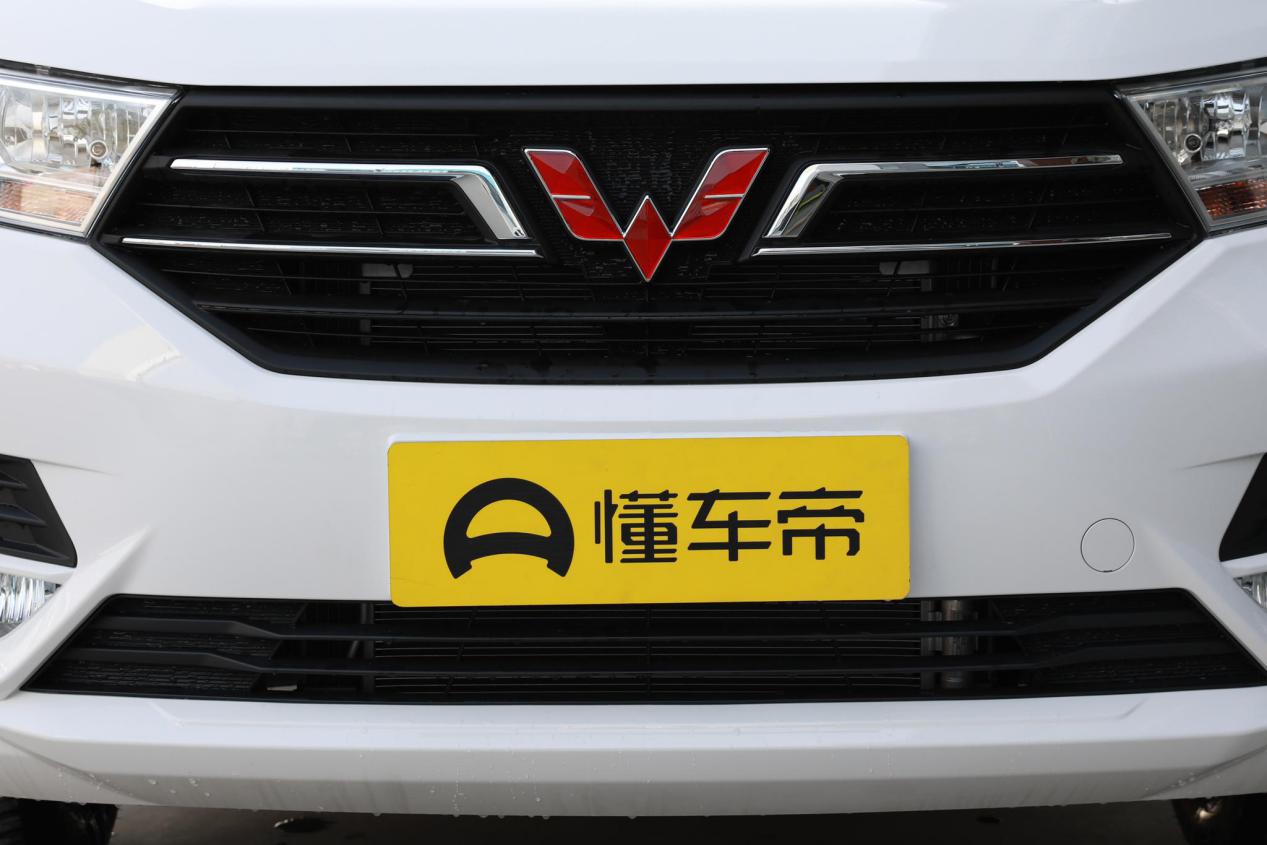 五菱宏光空间小吗,五菱宏光空间宽敞