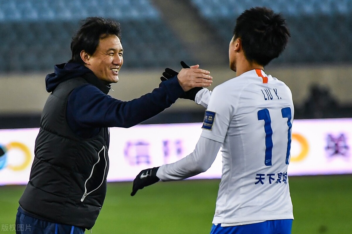 泰山队刘洋失误集锦,刘洋泰山队首秀