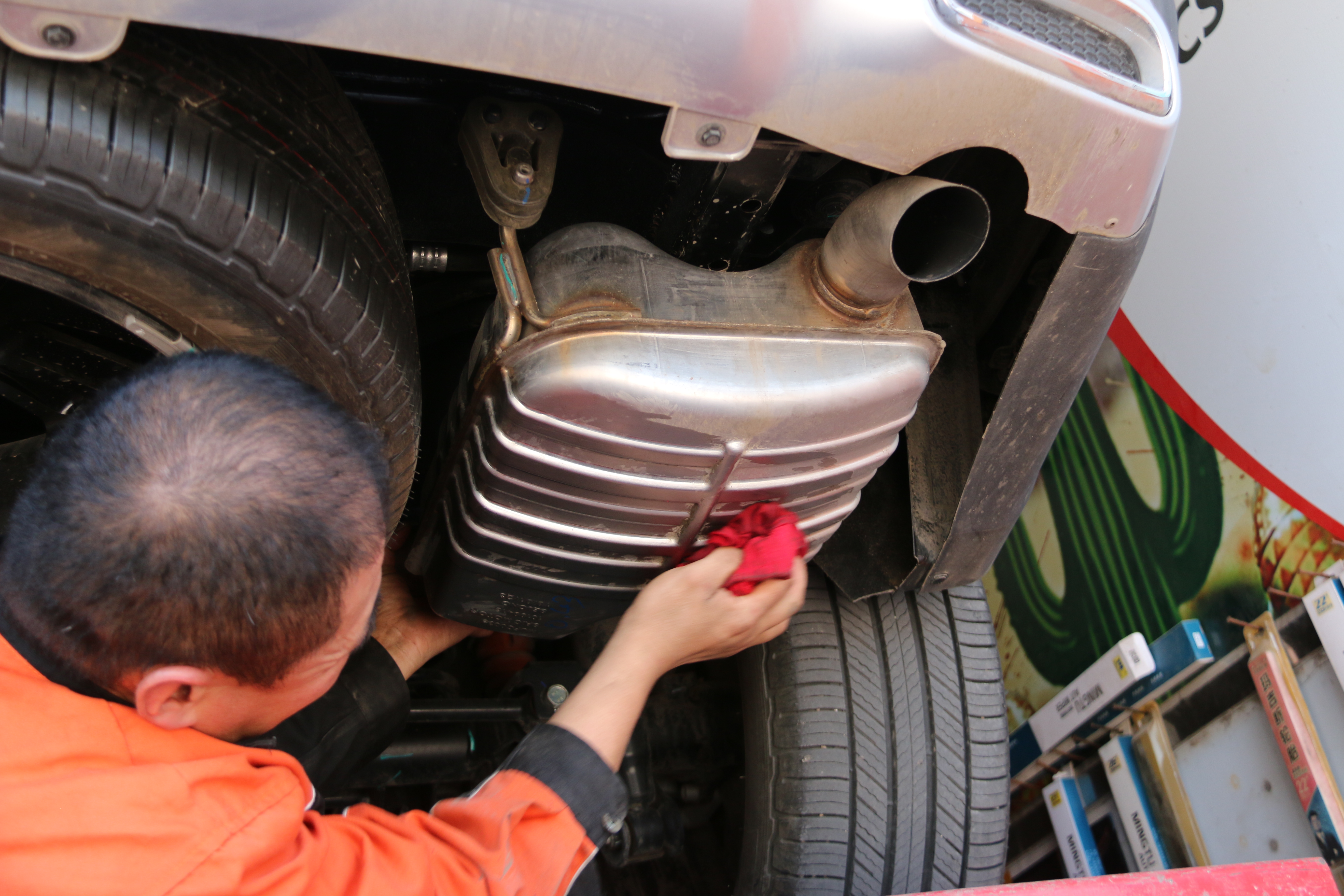 汽车有没有必要做底盘装甲,汽车有必要做底盘护甲吗