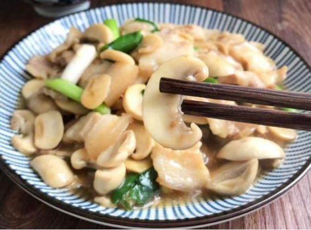 青笋烧糖醋肘子,爆炒肉糖醋排骨做法大全