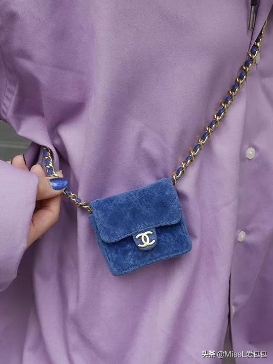 有哪些手袋既经典又时髦呢,时髦氛围感的必备单品迷你手袋