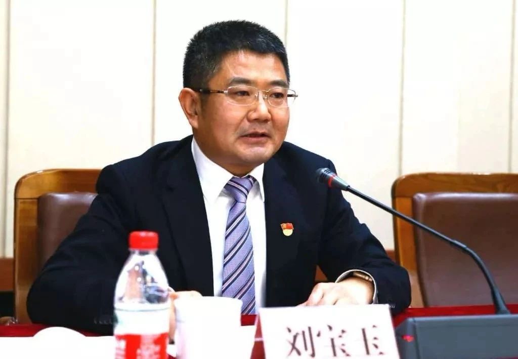 椴佽兘鍥藉皯澶ф埛鏁欑粌,椴佽兘鎴愪负瓒崇悆涓诲姏