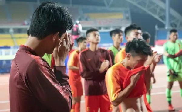 熊猫杯被韩国人踩在脚下的不仅是奖杯，更是东亚病夫的招牌