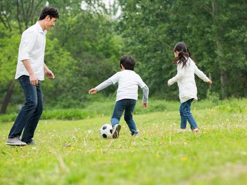 如何让孩子健康科学长高，有4点可能孩子长高会受到困难，爸爸妈妈一定要注意