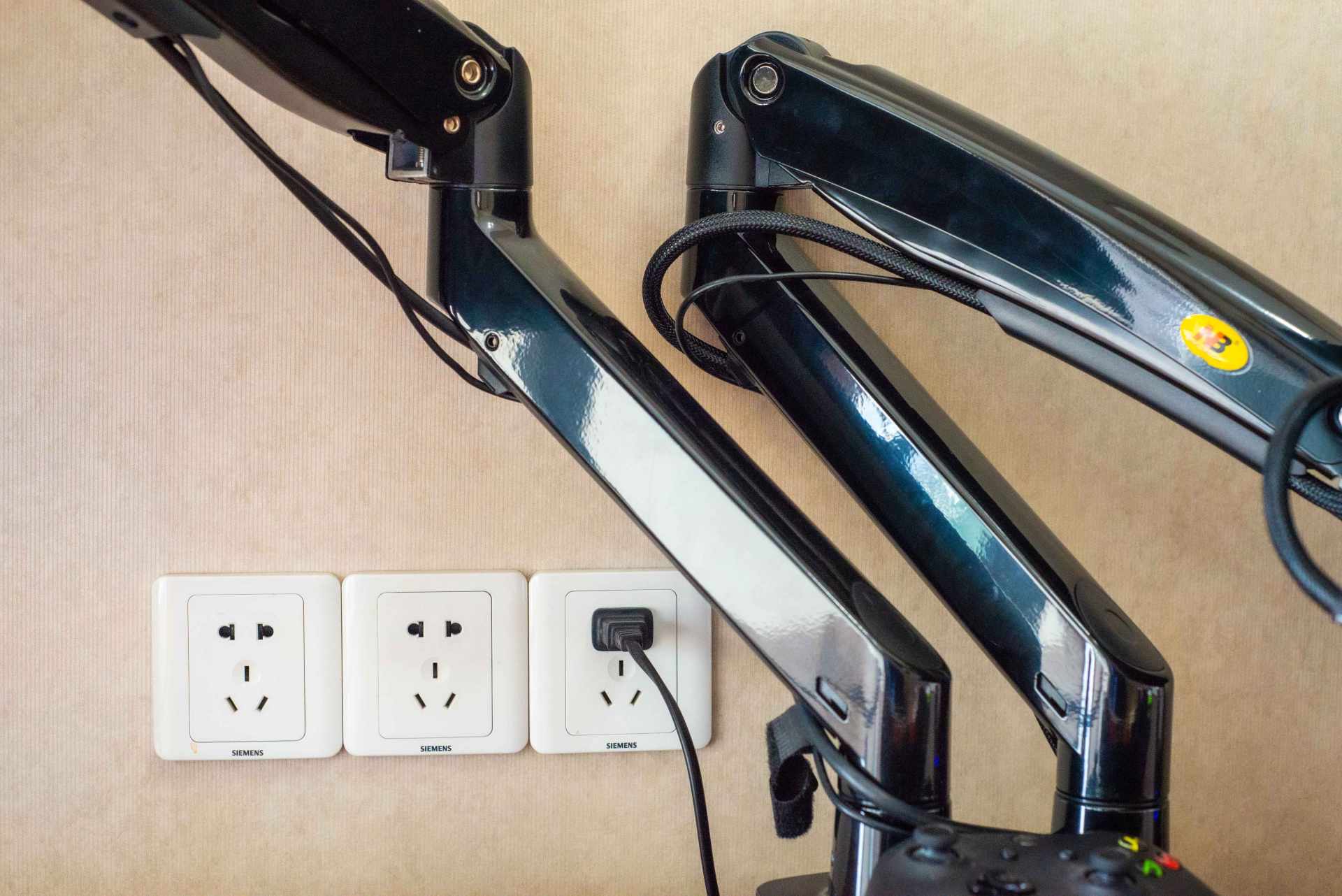 电脑显示器双屏上下支架推荐,显示器桌面挂式两用支架