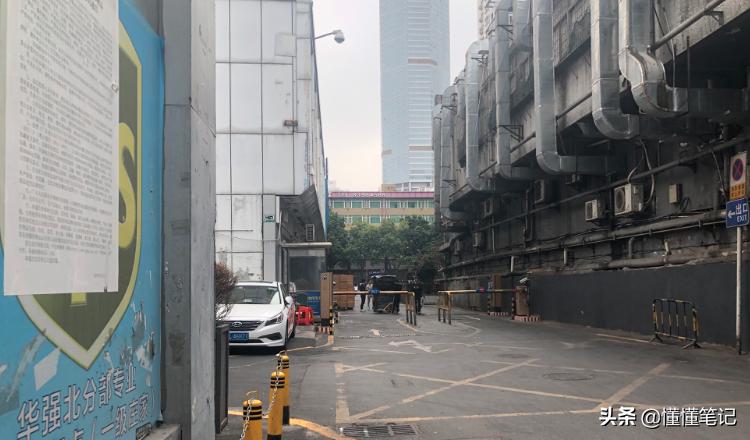 华强北商家跨界自救，手机、电玩、消毒液的“杂货铺”朋友圈亮了