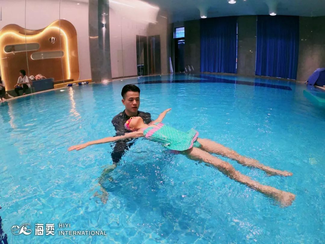 长期坚持游泳的好处与功效,长期游泳对心脑血管有好处吗